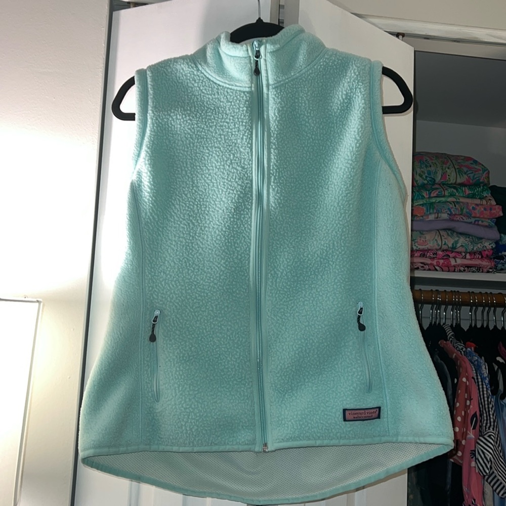 EUC Vineyard Vines Vest